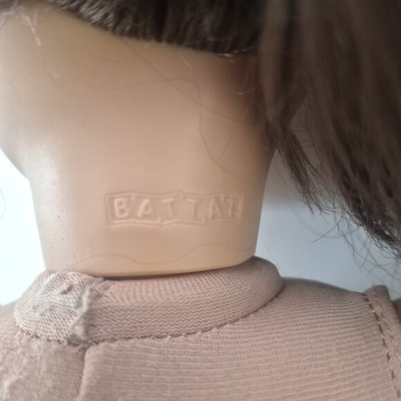 18" Our Generation doll, brunette - Picture 8 of 9